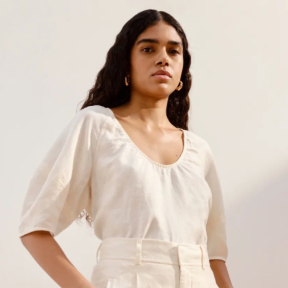 Everlane Linen Bone Scoop Neck Top